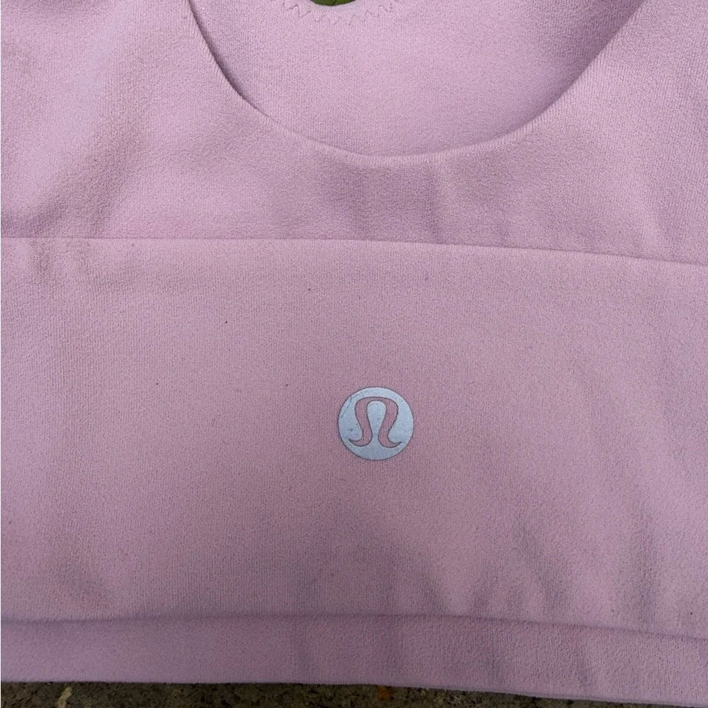 lululemon athletica Light Pink Focuser Scoop Neck Nulu- size M